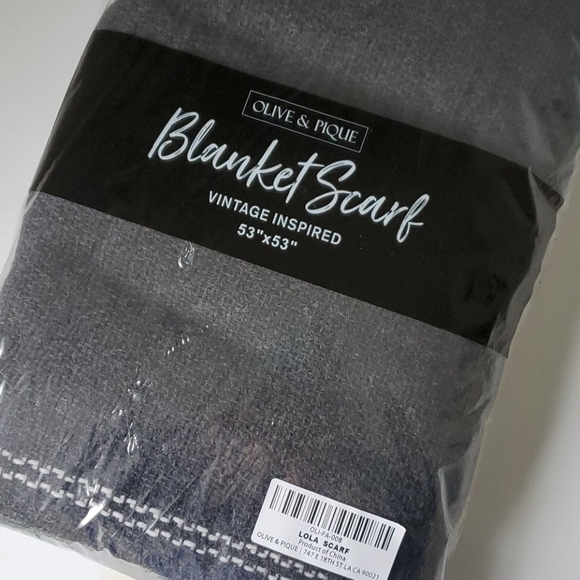 Charcoal Blanket Scarf - Picture 3 of 3